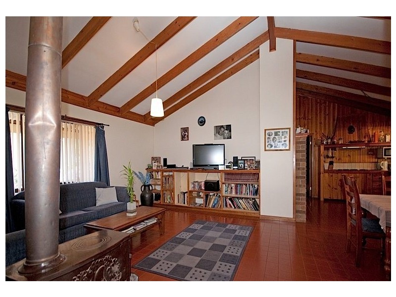 131 Carl St, Muchea WA 6501