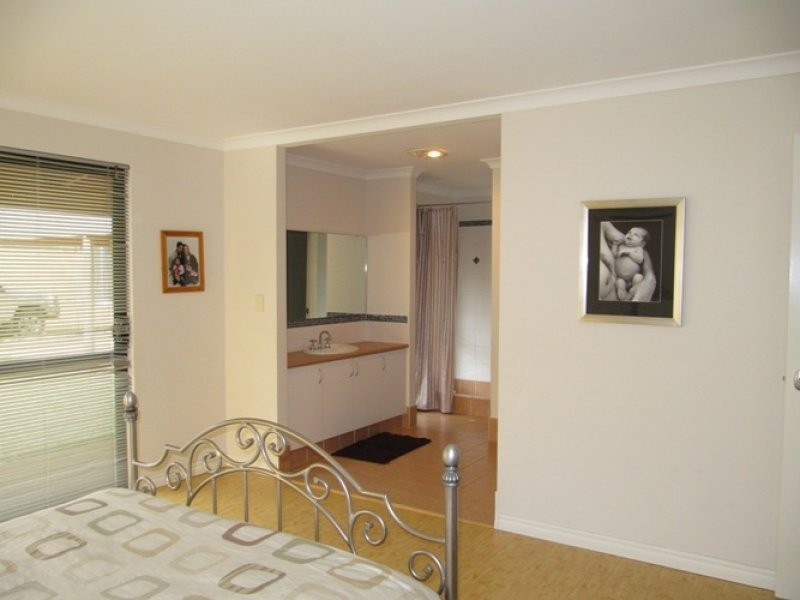 364 Ashmere Dve, Bullsbrook WA 6084