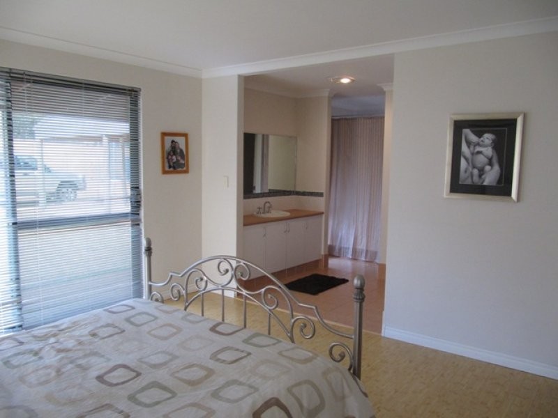 364 Ashmere Dve, Bullsbrook WA 6084