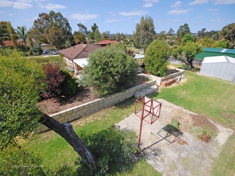 16 Brockholes St, Bullsbrook WA 6084
