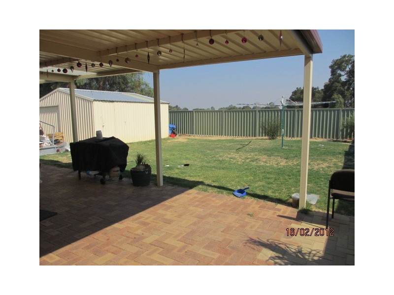 43 North Ave, Bullsbrook WA 6084