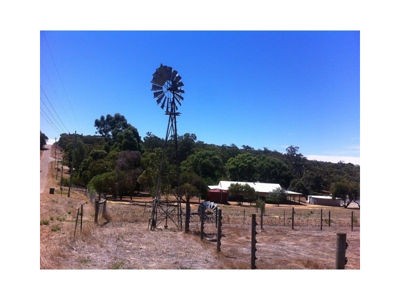 226 Hart Drive, Chittering WA 6084