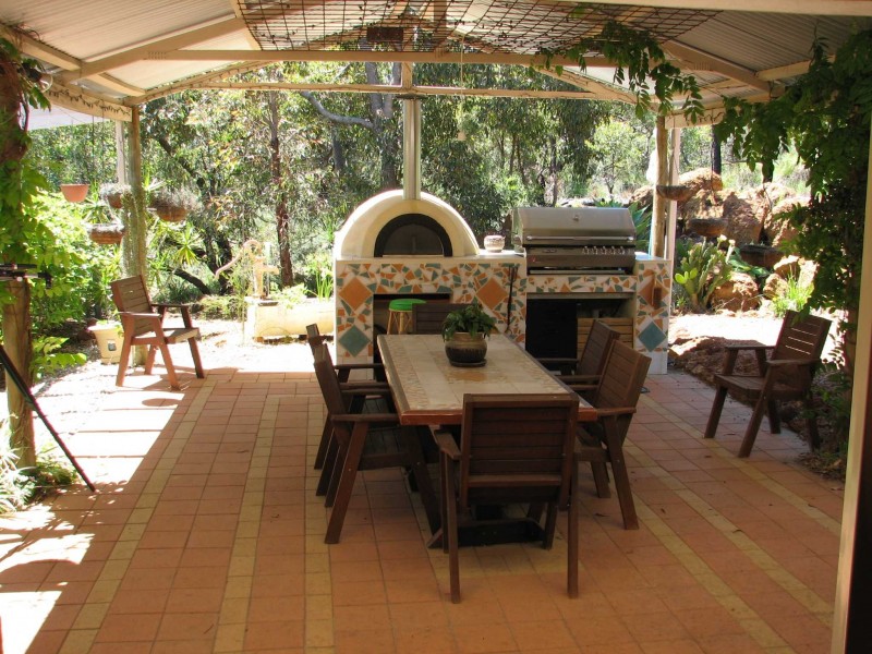 332 Powderbark Rd, Lower Chittering WA 6084