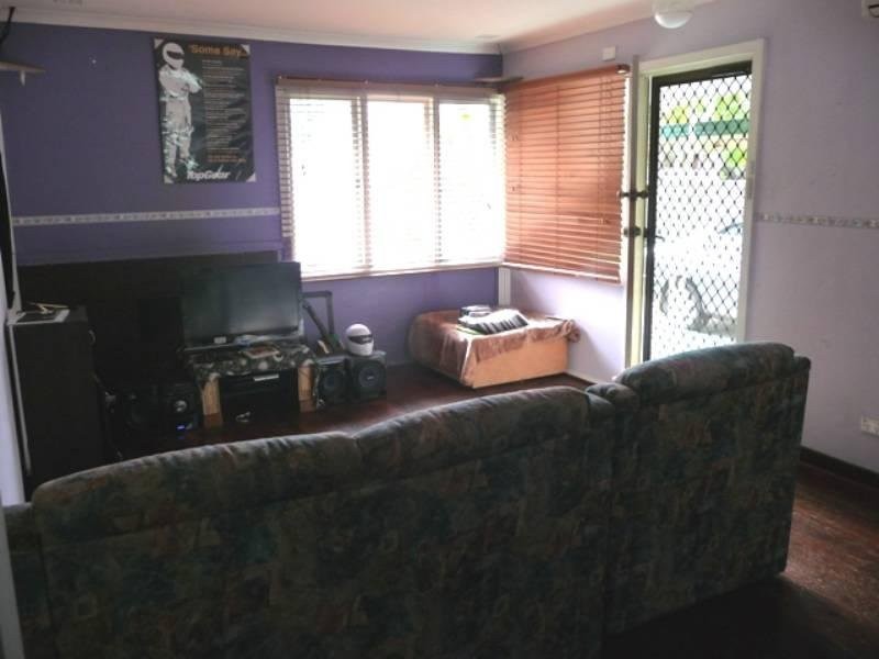 6 Caporn St, Bullsbrook WA 6084