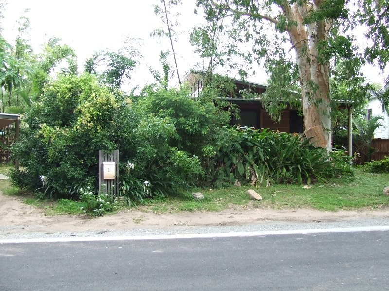 1 Swallow Street, Slade Point QLD 4740