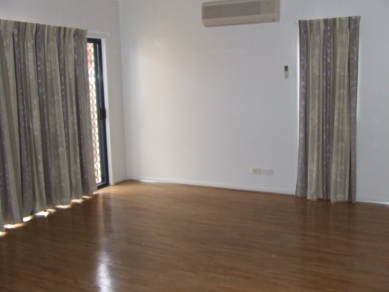 2/23 Holland Street, Mackay QLD 4740