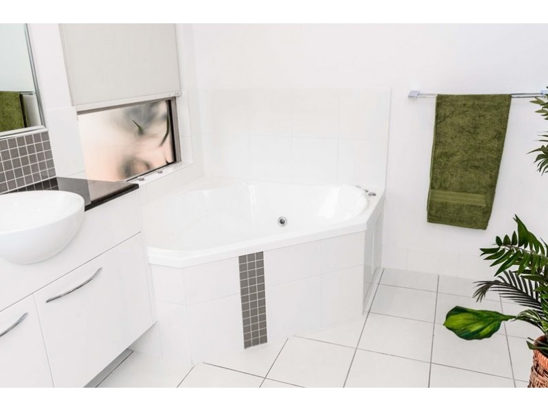 30/1-7 Breakwater Access Road, Mackay Harbour QLD 4740