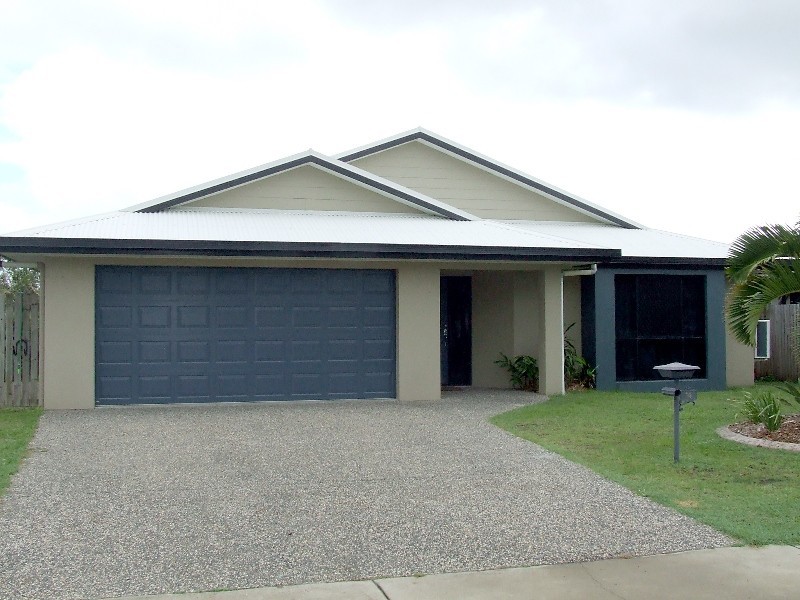 14 Townsend Street, Bucasia QLD 4750