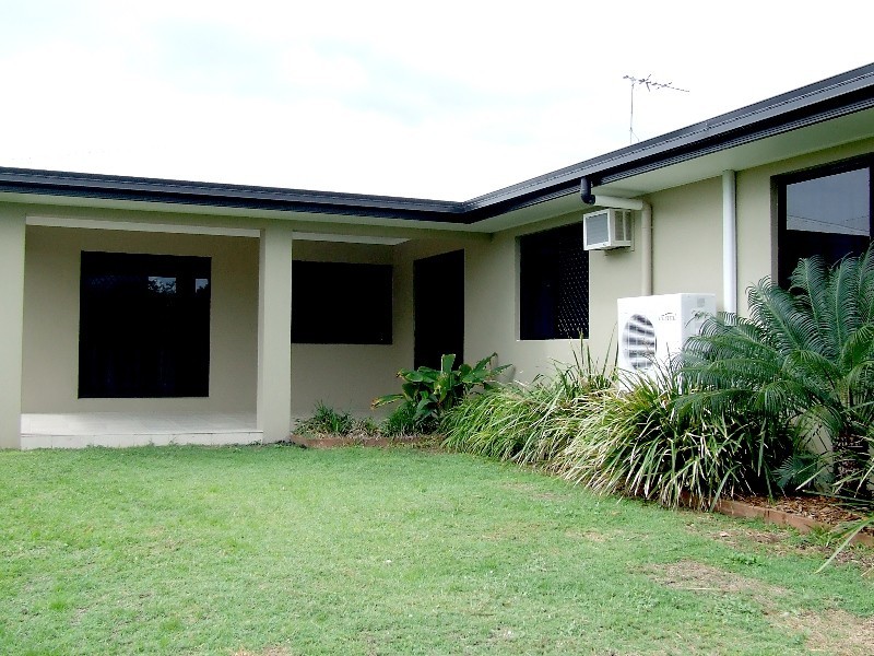 14 Townsend Street, Bucasia QLD 4750