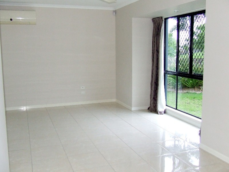 14 Townsend Street, Bucasia QLD 4750