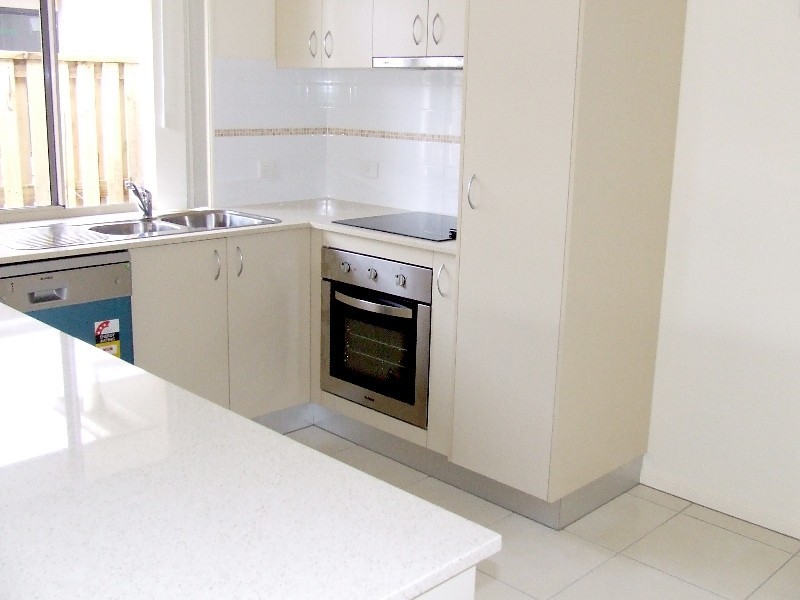 103 Scarborough Circuit, Blacks Beach QLD 4740