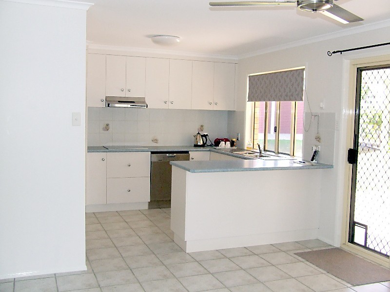 32 Kidston Avenue, Rural View QLD 4740