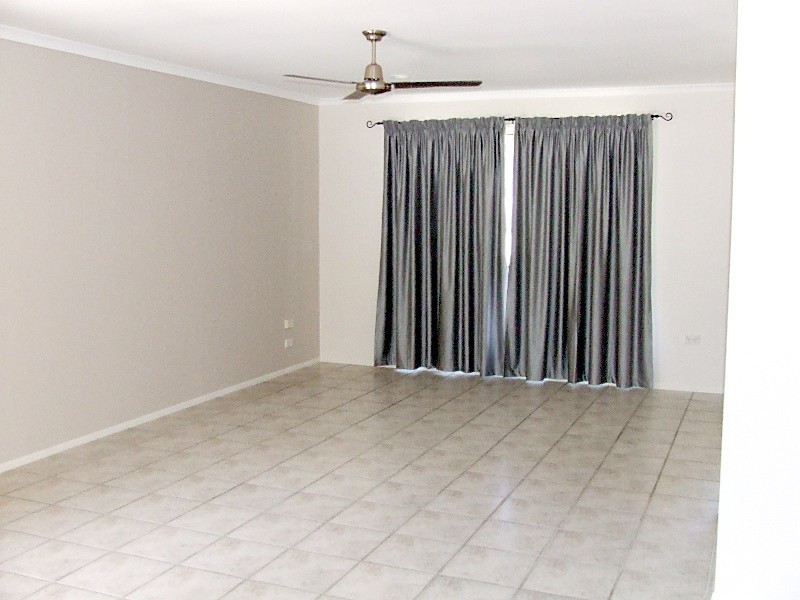 32 Kidston Avenue, Rural View QLD 4740