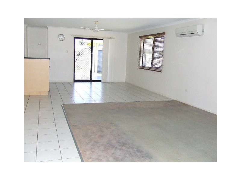 3 Schapers Road, Glenella QLD 4740
