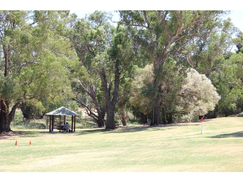 15 Sefton Avenue, Viveash WA 6056