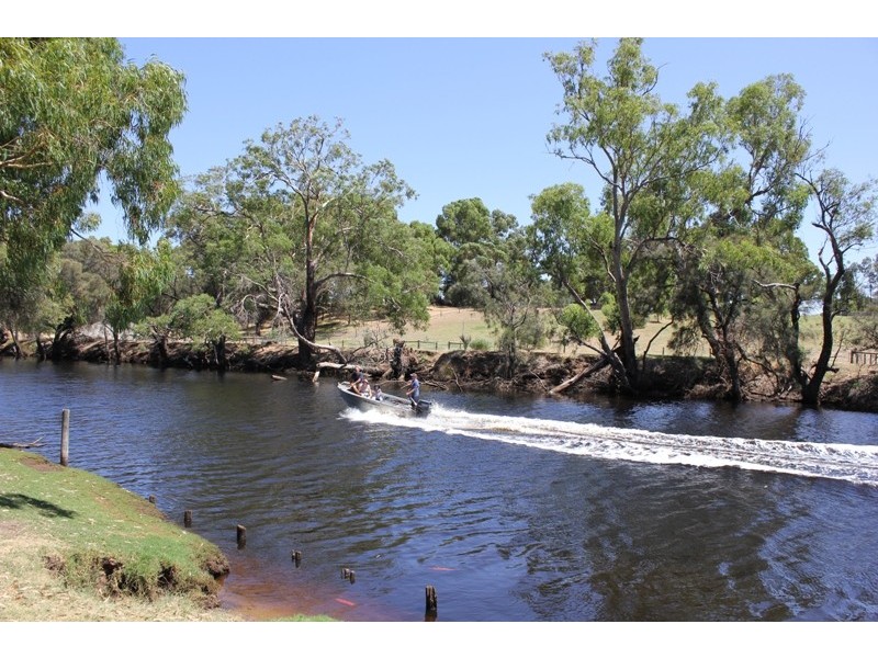 15 Sefton Avenue, Viveash WA 6056