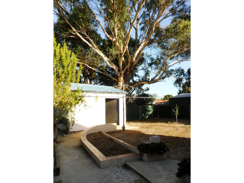 15 Sefton Avenue, Viveash WA 6056