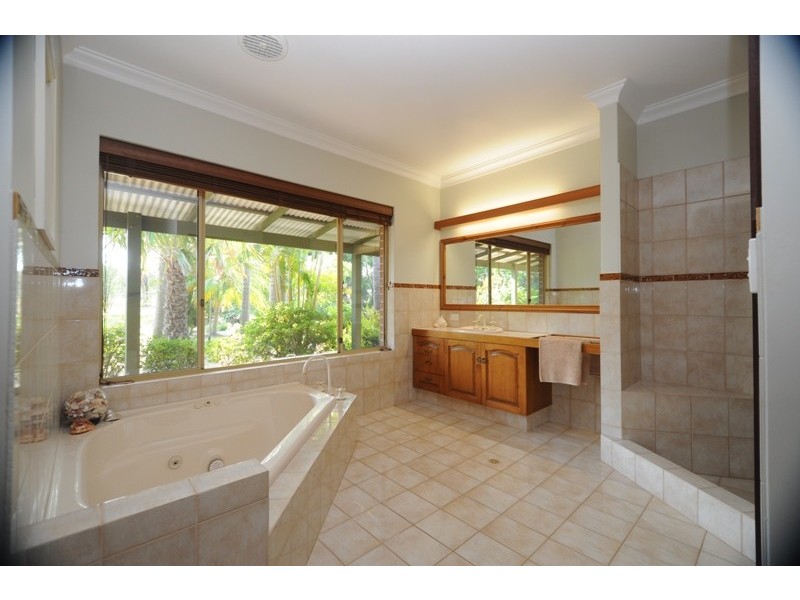 69 Wildflower Drive, Carramar WA 6031