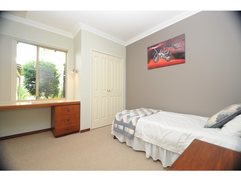 69 Wildflower Drive, Carramar WA 6031