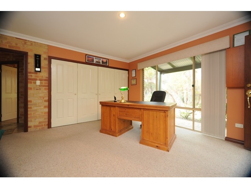69 Wildflower Drive, Carramar WA 6031