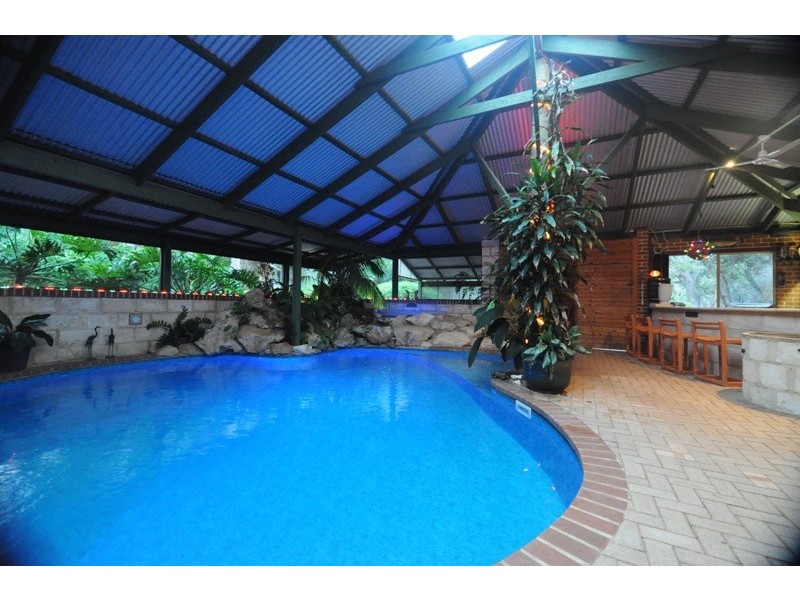 69 Wildflower Drive, Carramar WA 6031