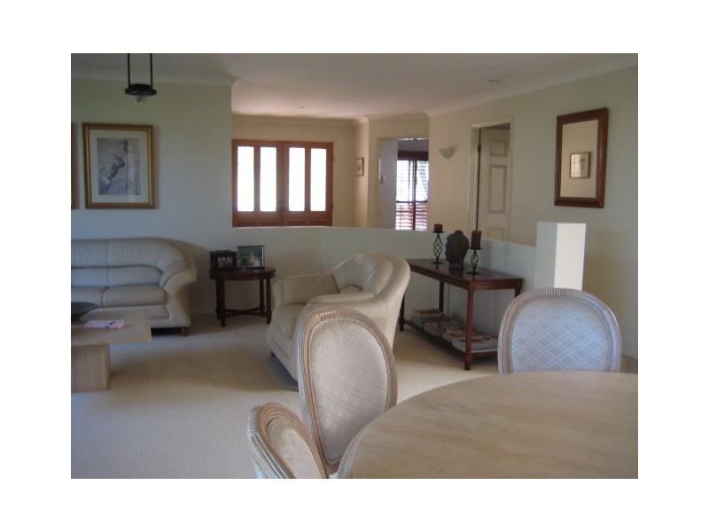 33 Mozart Place, Mount Ommaney QLD 4074