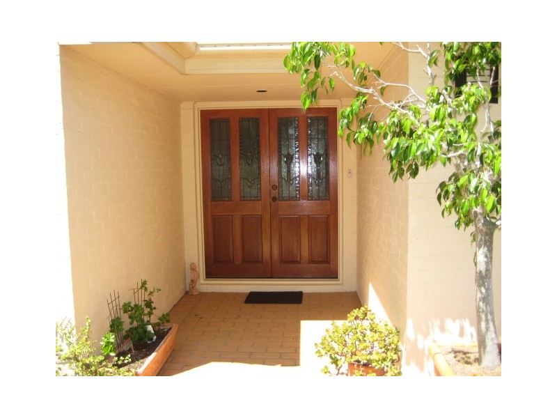 33 Mozart Place, Mount Ommaney QLD 4074