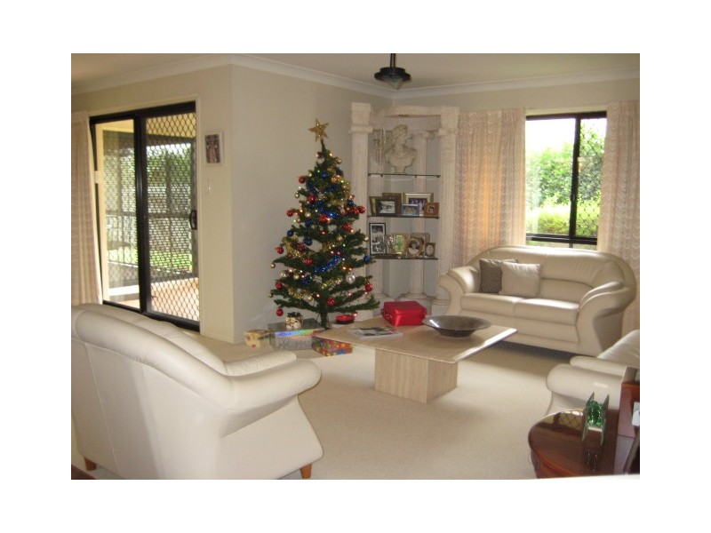 33 Mozart Place, Mount Ommaney QLD 4074