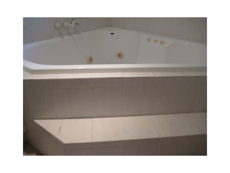 33 Mozart Place, Mount Ommaney QLD 4074