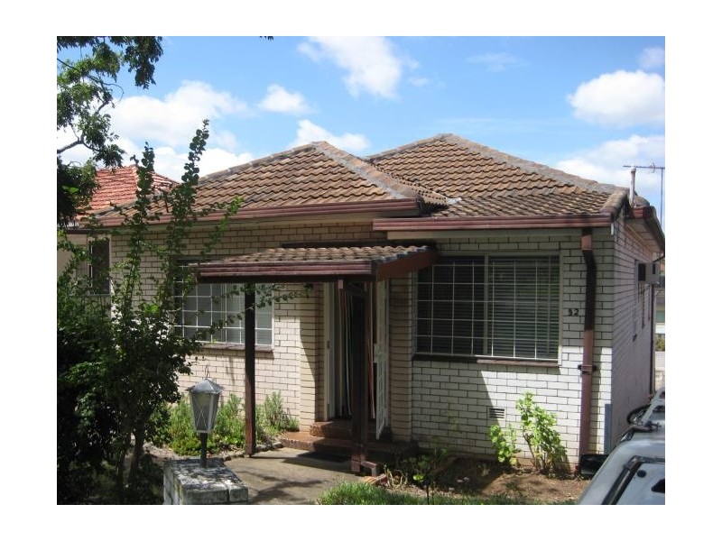 2/32 Wyatt Ave, Regents Park NSW 2143