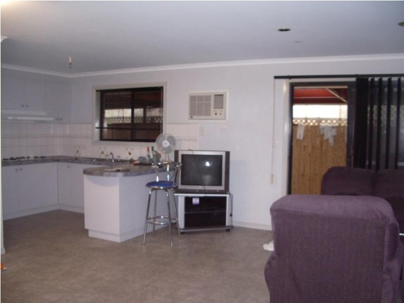 Roxburgh Park VIC 3064