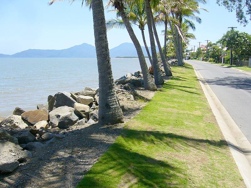 197-201 O’Shea Esplanade, Machans Beach QLD 4878