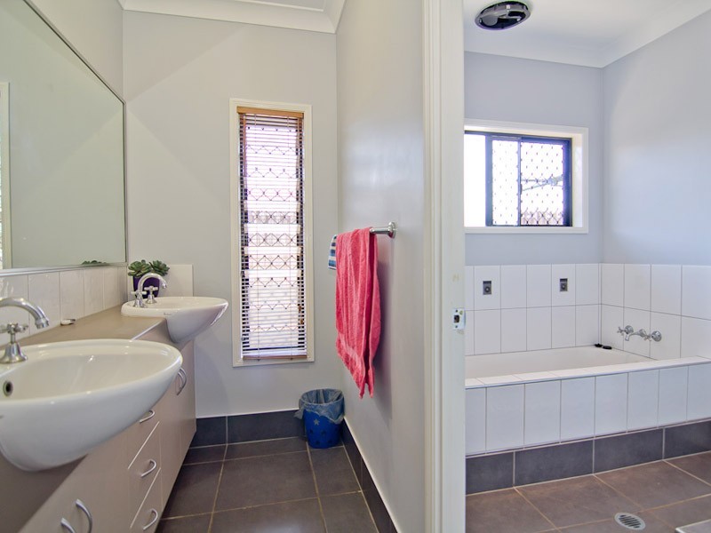 4 Arkendeith Drive, Edmonton QLD 4869