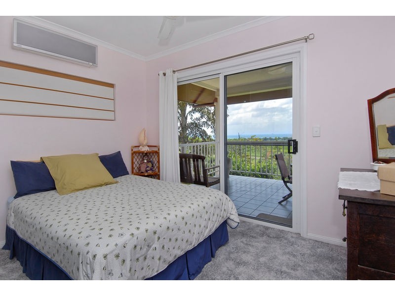 13 hibiscus court, Rocky Point QLD 4873