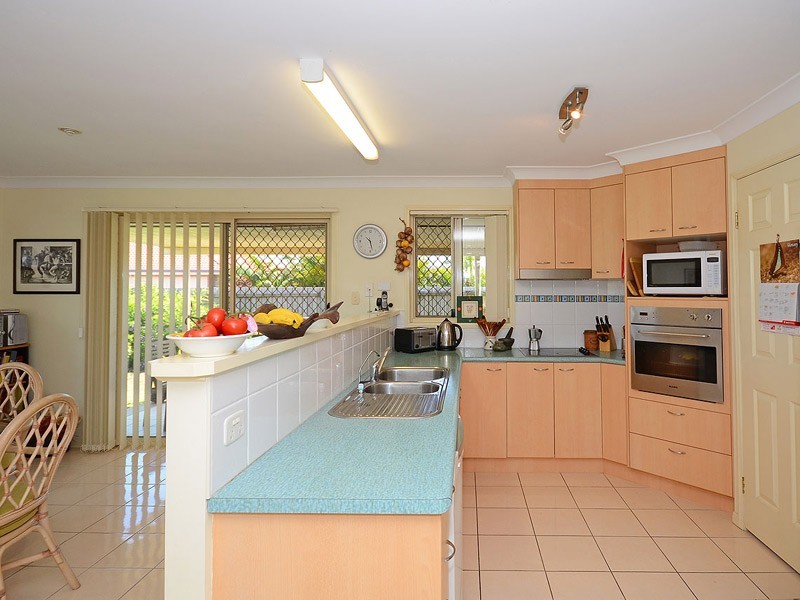 35 Anchorage Crct., Point Vernon QLD 4655