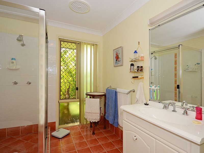 35 Anchorage Crct., Point Vernon QLD 4655