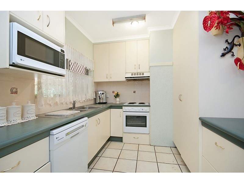 11 Bindaree Street, Caravonica QLD 4878