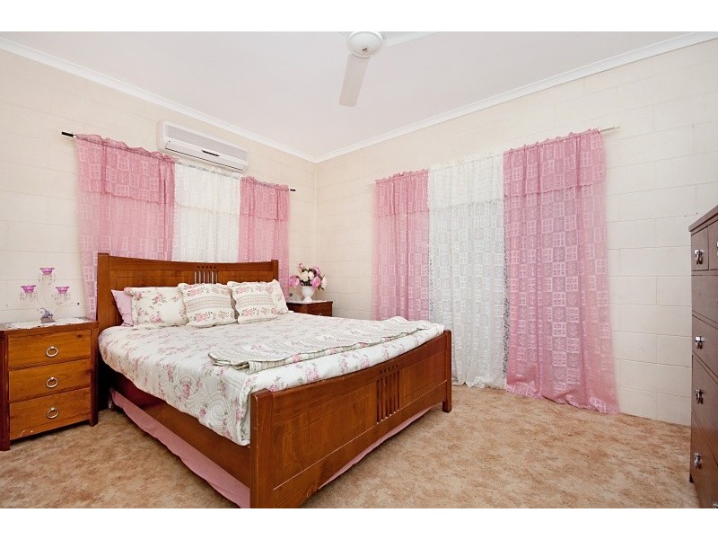 11 Bindaree Street, Caravonica QLD 4878