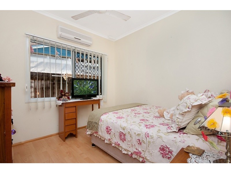 11 Bindaree Street, Caravonica QLD 4878