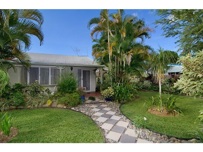 2/22-24 windarra street, Woree QLD 4868