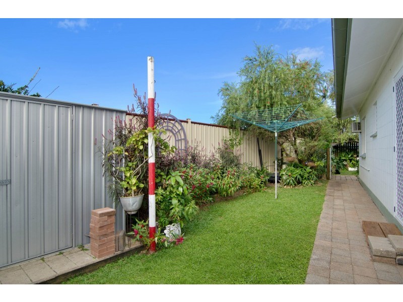 2/22-24 windarra street, Woree QLD 4868