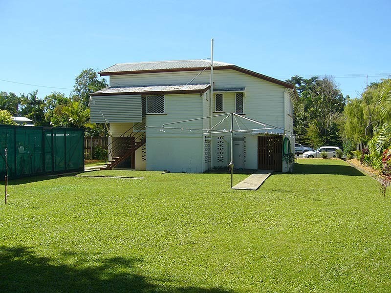 113 callaghan street, Mooroobool QLD 4870