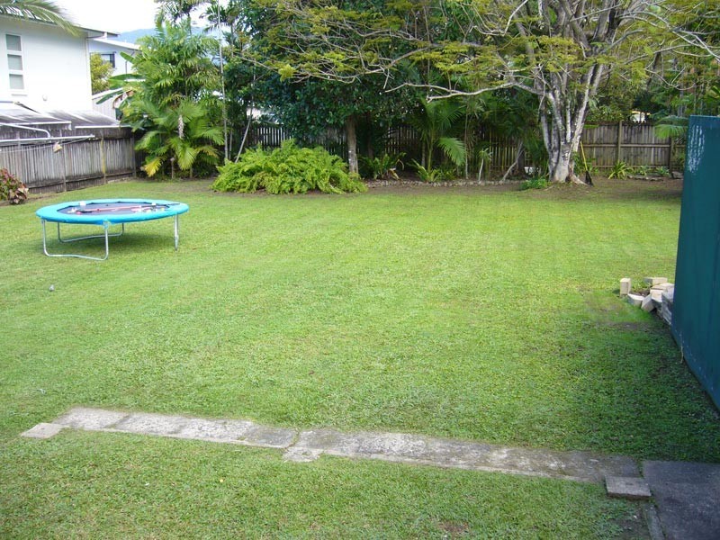 113 callaghan street, Mooroobool QLD 4870