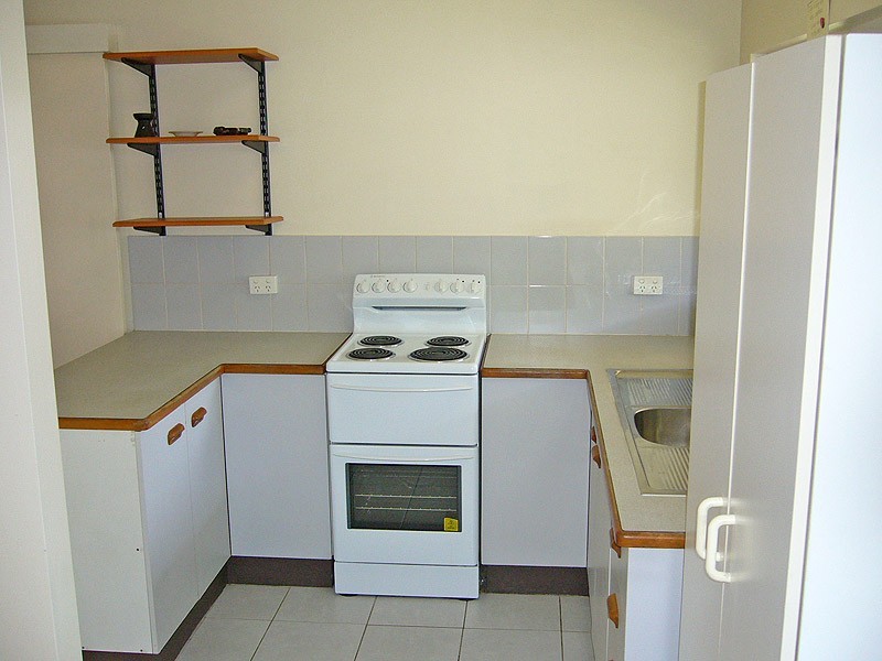 1/10 Nesbit Street, Whitfield QLD 4870