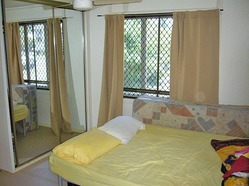 13 Hogan Street, Westcourt QLD 4870