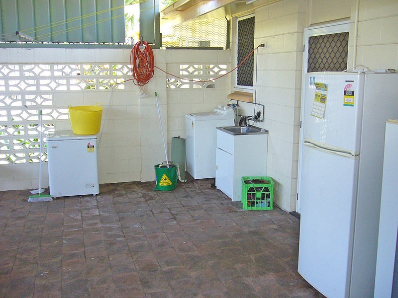 13 Hogan Street, Westcourt QLD 4870