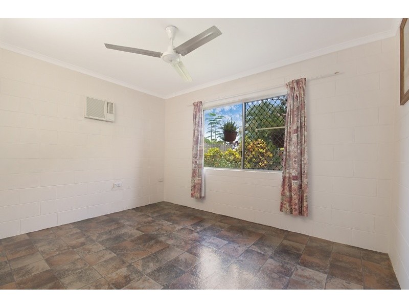 389 Varley Street, Yorkeys Knob QLD 4878