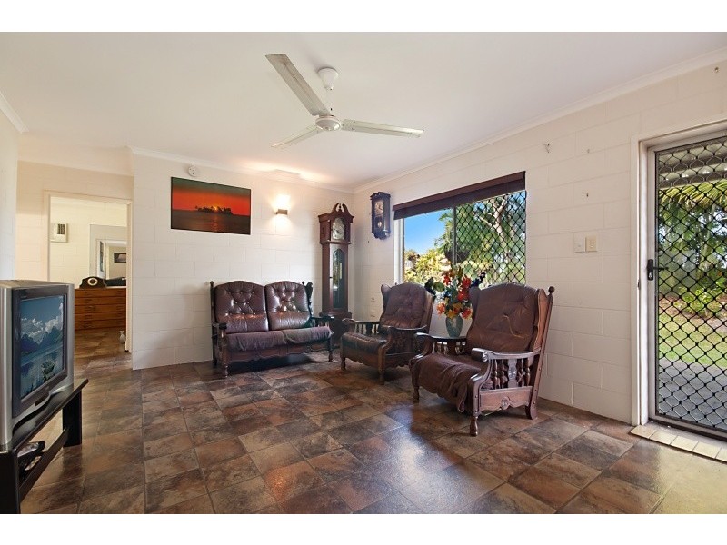 389 Varley Street, Yorkeys Knob QLD 4878