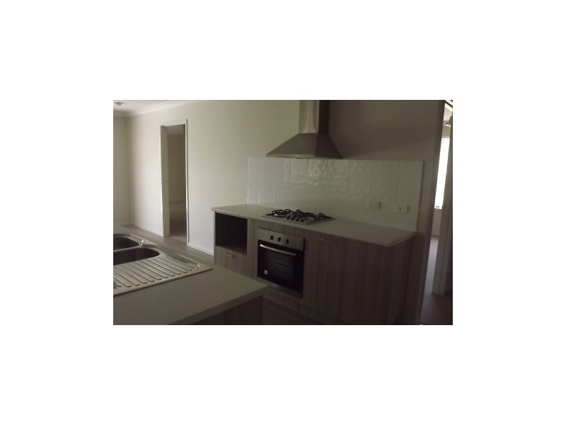 13 Woodfern Drive, Morayfield QLD 4506