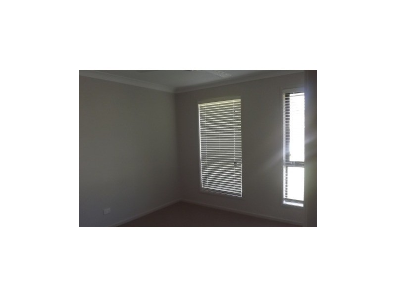13 Woodfern Drive, Morayfield QLD 4506
